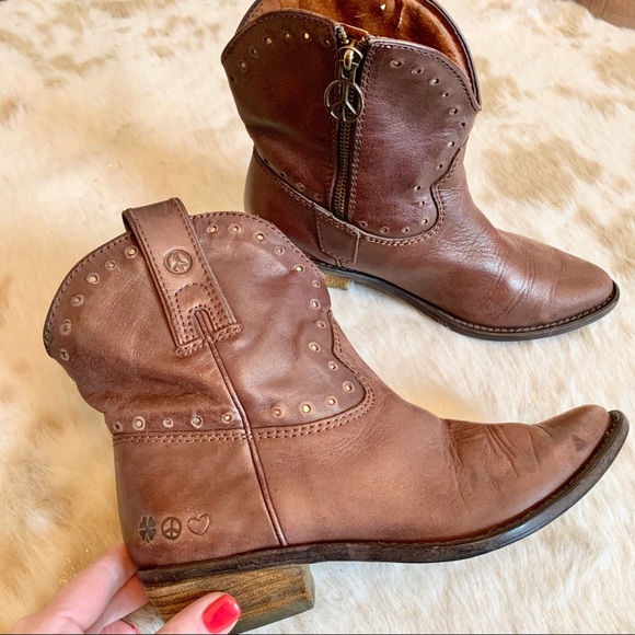 Lucky Brand Shoes - Lucky Brand Leather Booties ✌🏼